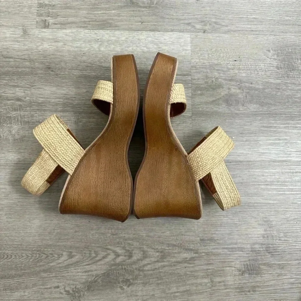 Lucky Brand cream and tan sandals with a wooden wedge heel #summer size 7.5